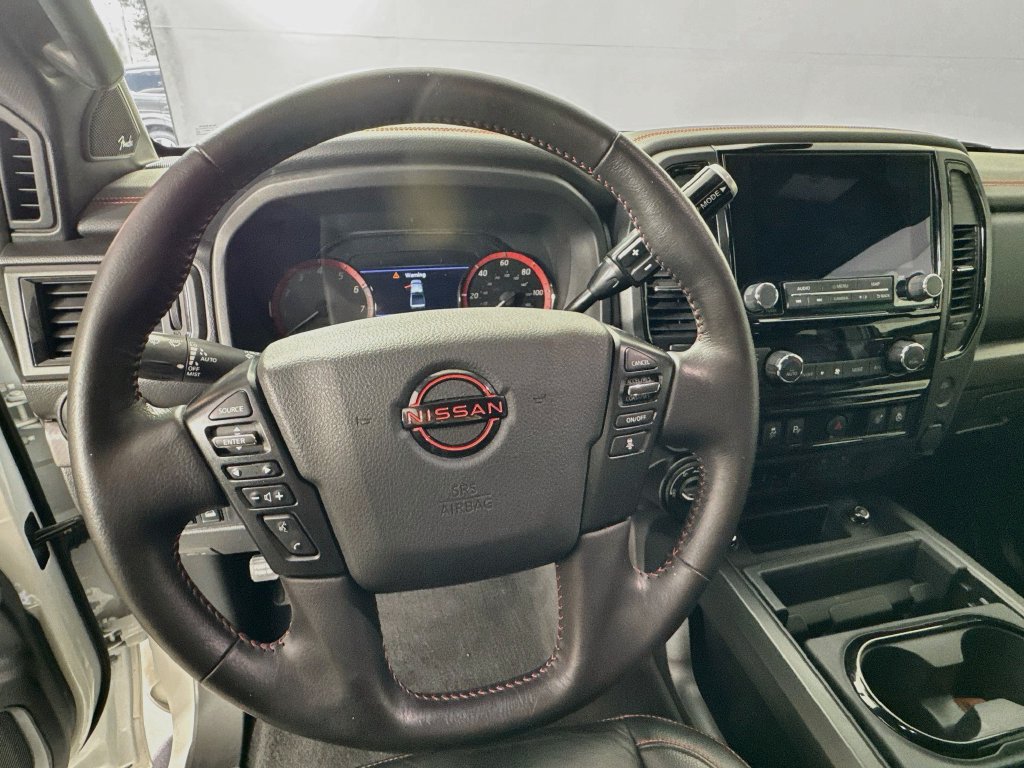 Used 2024 Nissan Titan PRO-4X w/ Pro-4x Convenience Package AWD/4WD image 11