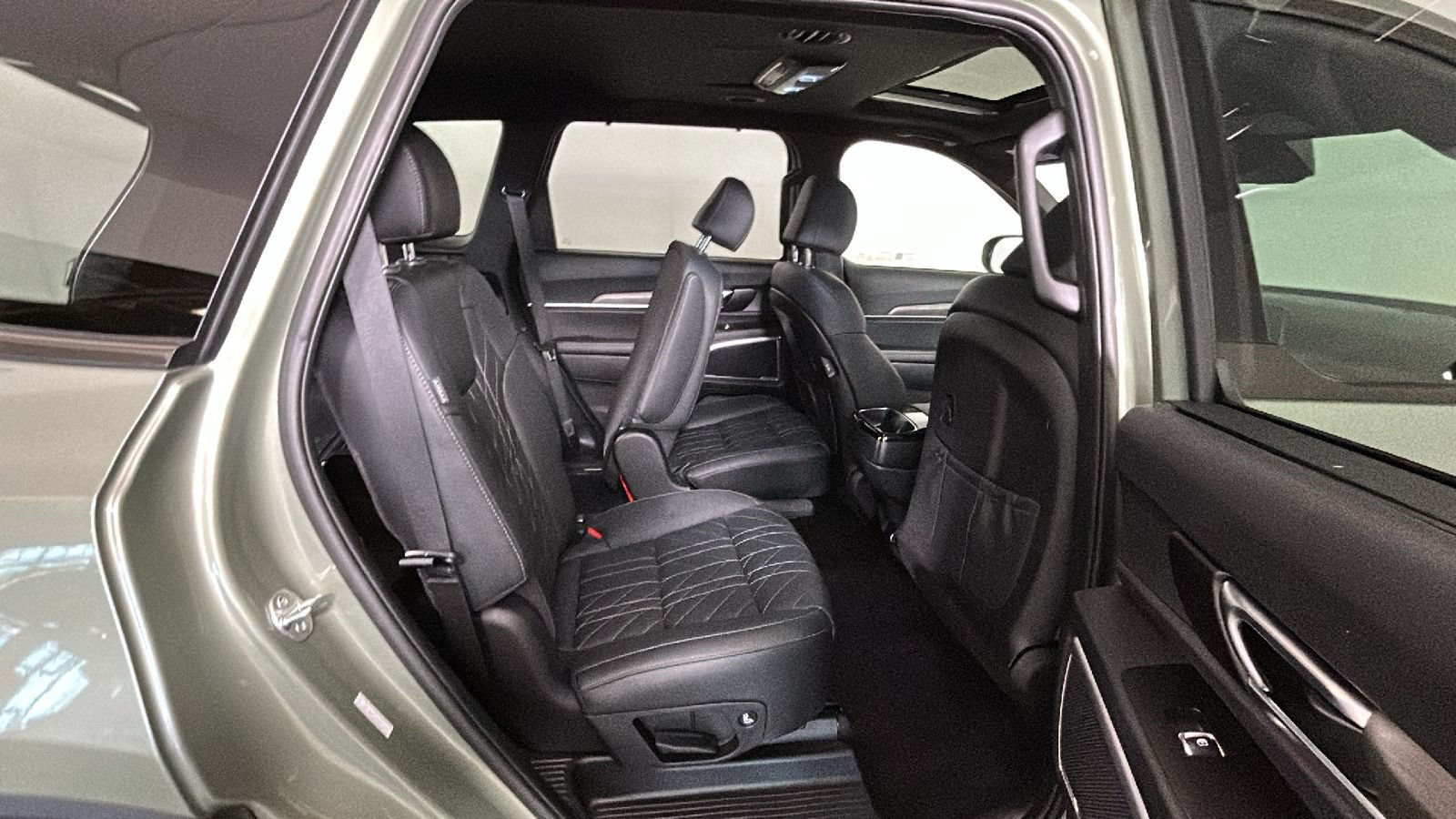 Used 2024 Kia Telluride EX X-Line AWD/4WD image 35