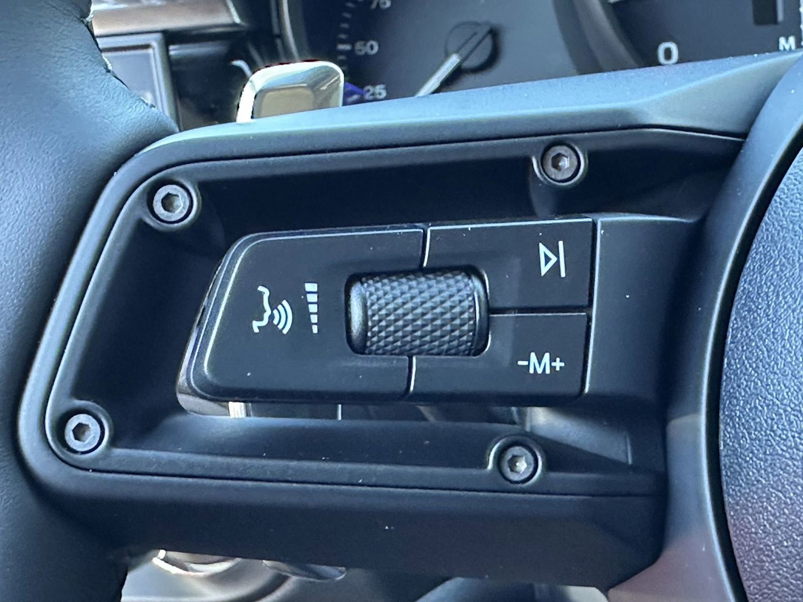 New 2026 Porsche Macan Turbo image 26