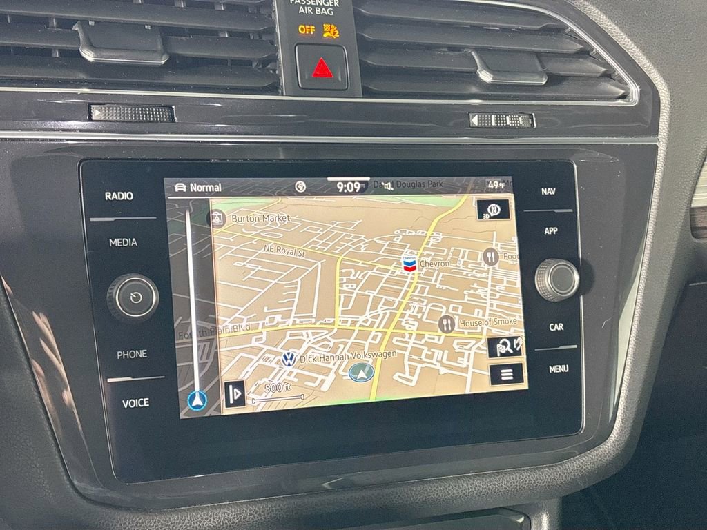 Certified 2022 Volkswagen Tiguan SEL R-Line image 16