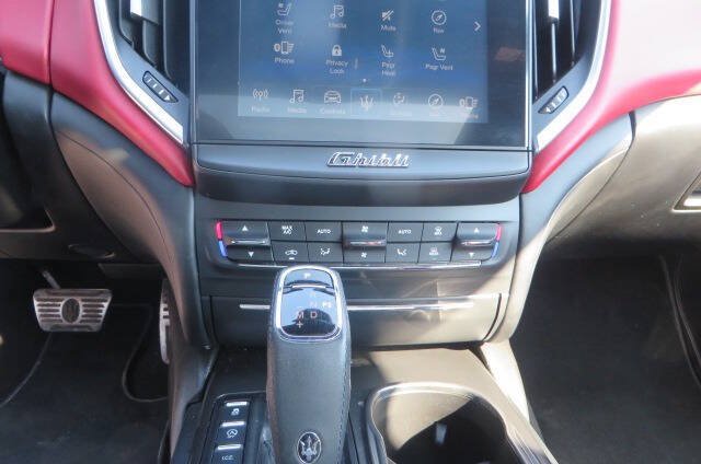 Used 2019 Maserati Ghibli S Q4 AWD/4WD image 16