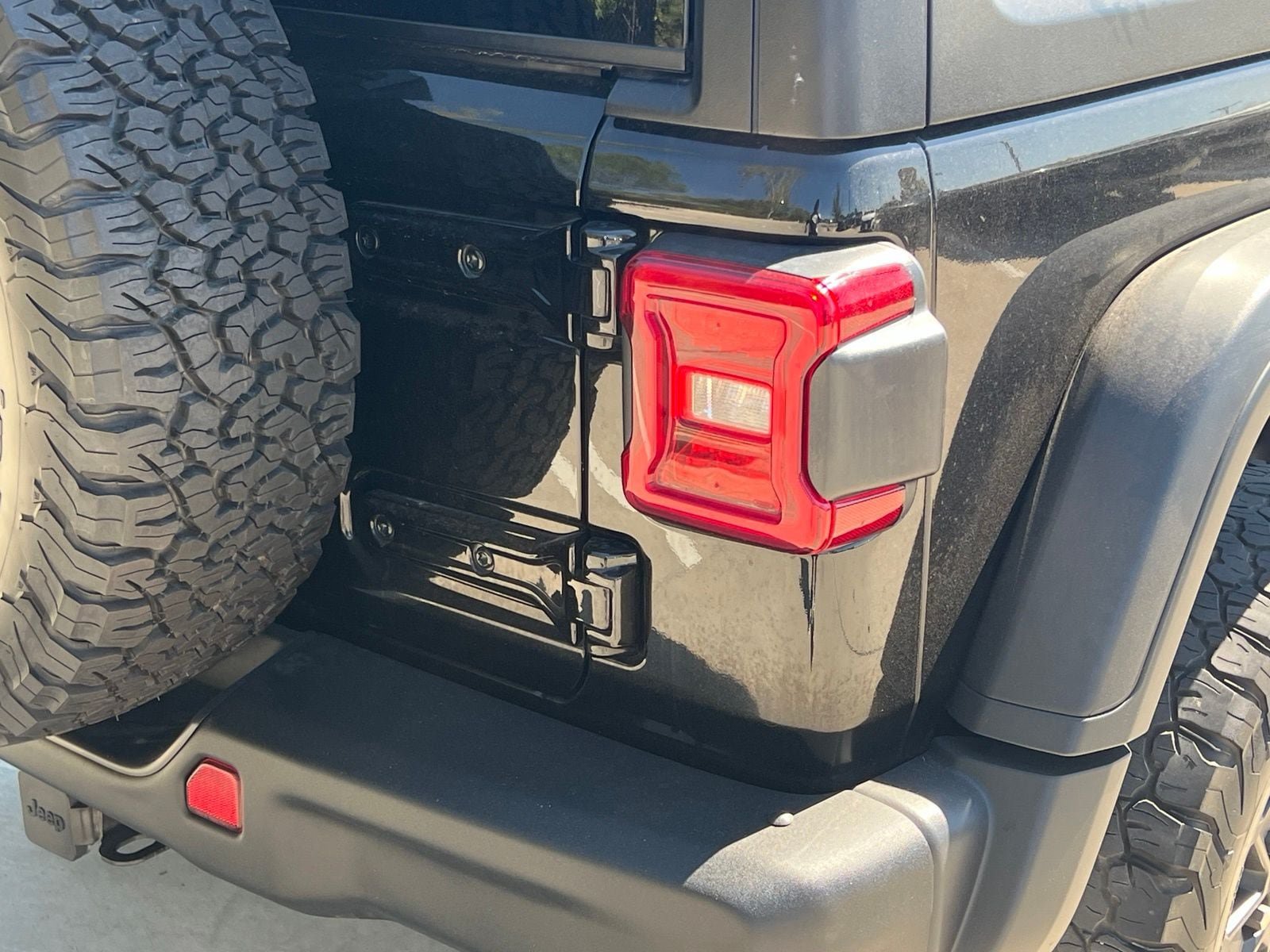 Used 2023 Jeep Wrangler Unlimited Rubicon 4xe AWD/4WD image 13
