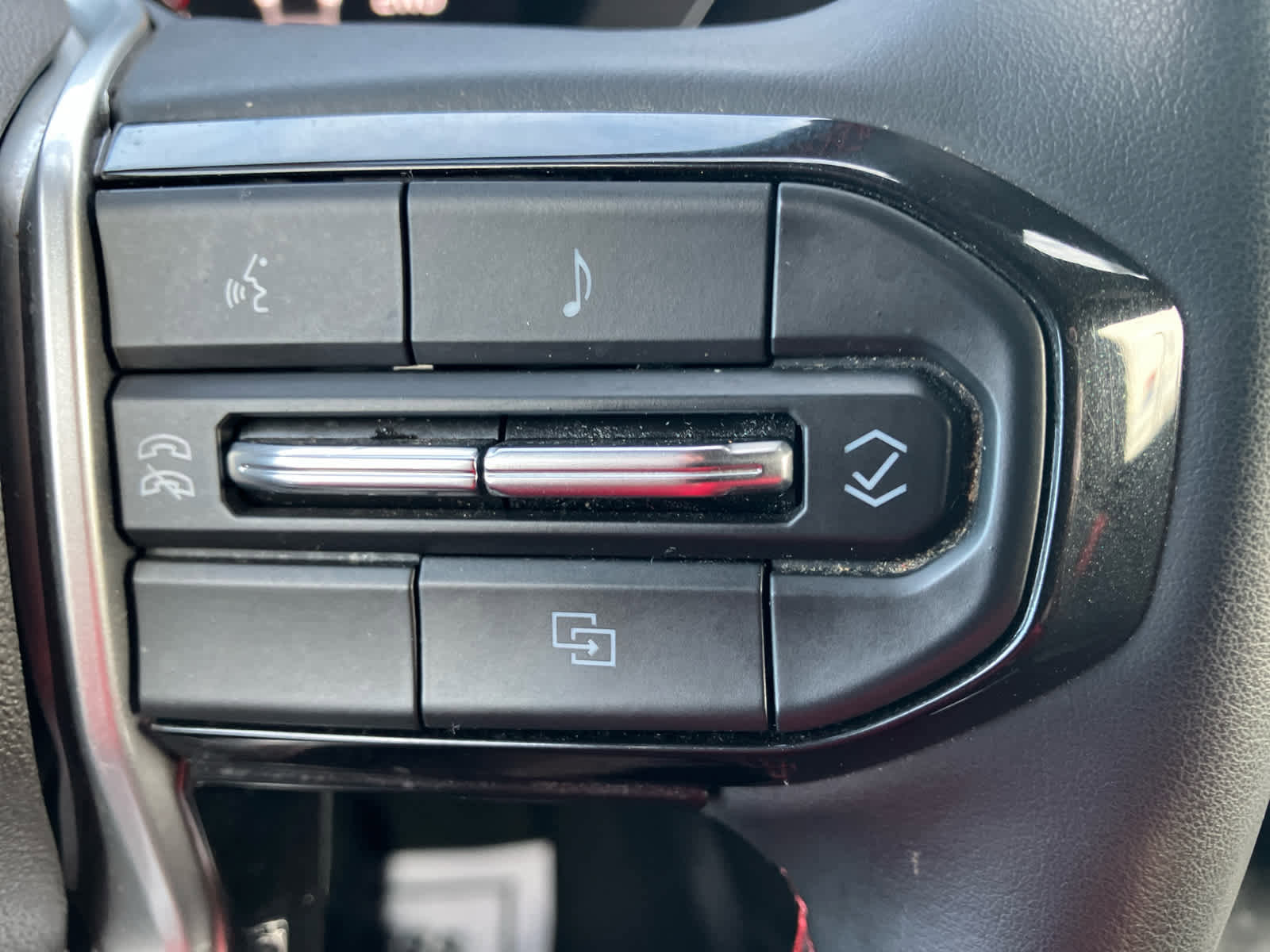 Certified 2024 Chevrolet Colorado Z71 w/ Advanced Trailering Package image 14