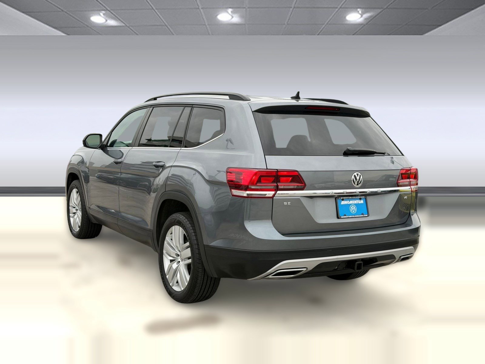 Used 2020 Volkswagen Atlas SE w/ Towing Package FWD image 3
