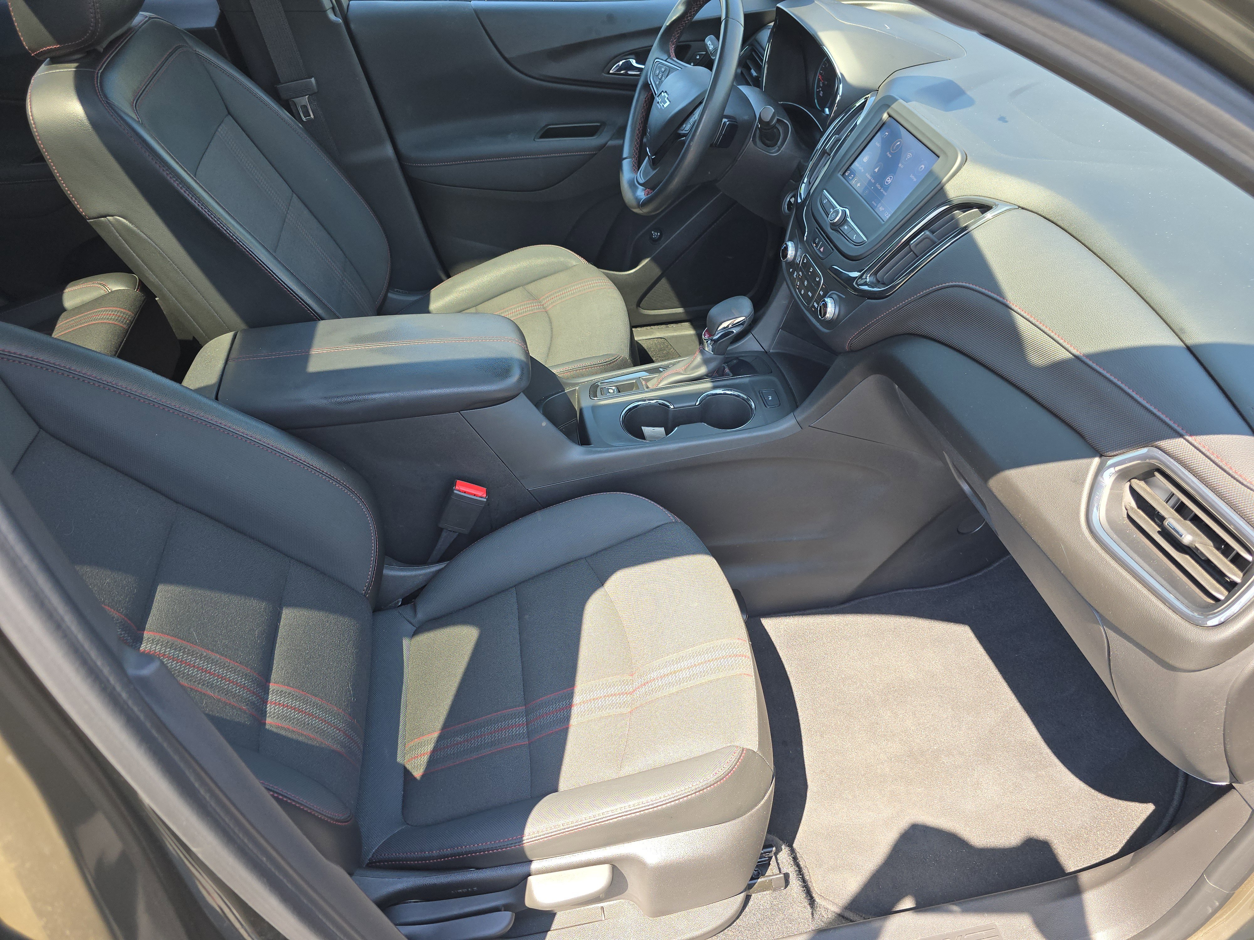 Used 2023 Chevrolet Equinox RS FWD image 24