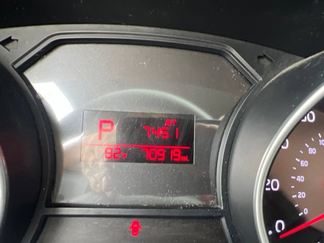 Used 2015 Kia Sedona LX FWD image 12