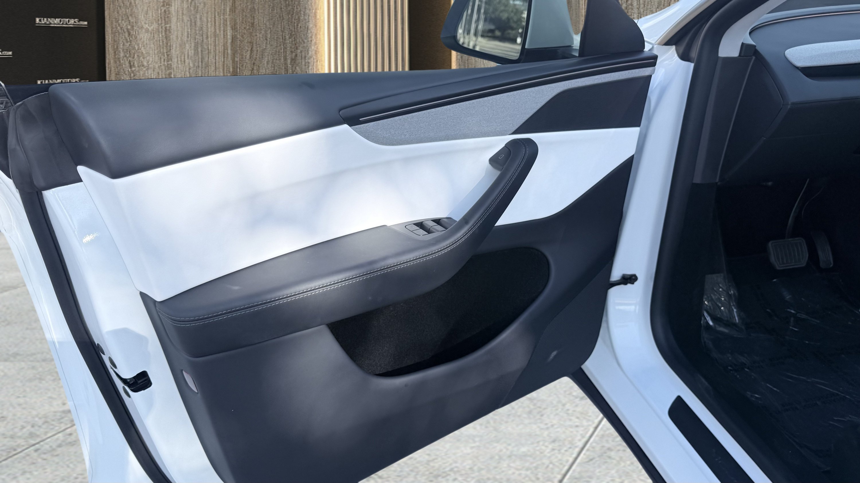 Used 2026 Tesla Model Y 2WD image 18