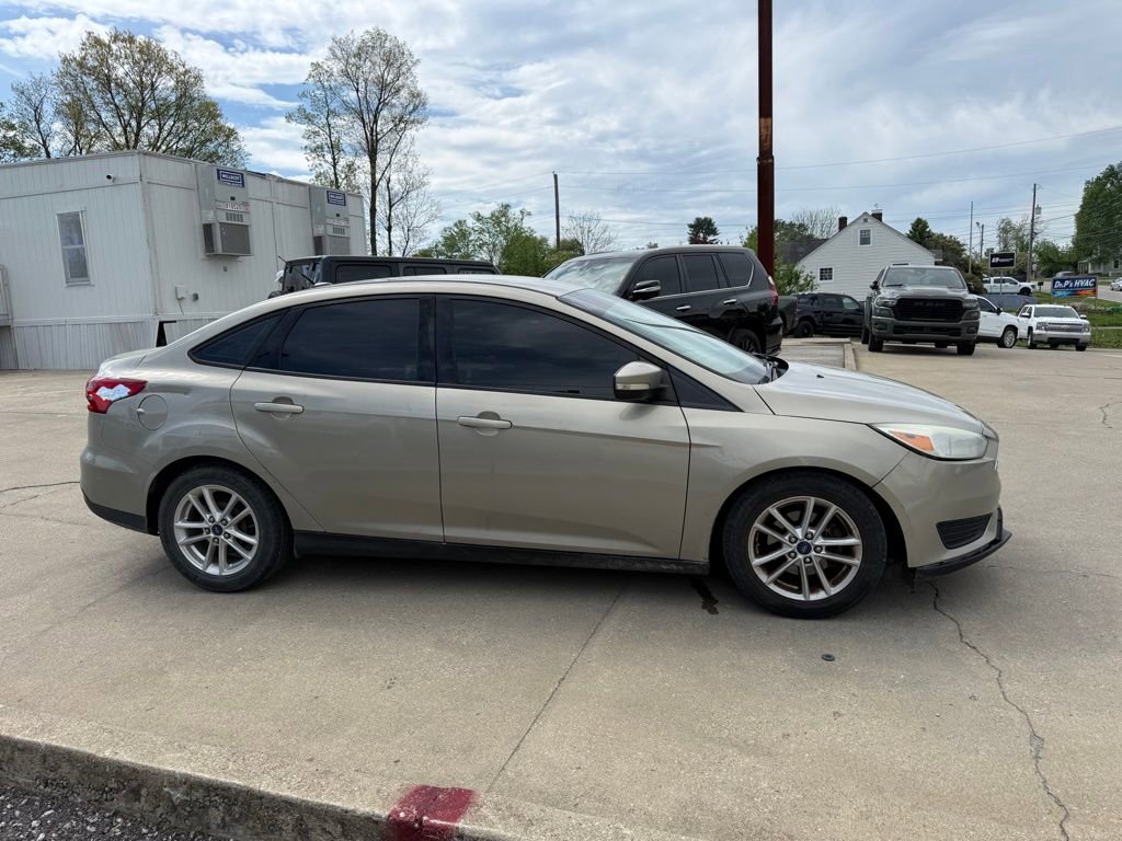 Used 2015 Ford Focus SE image 5