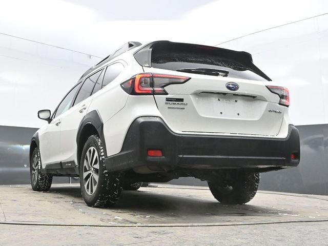 Used 2024 Subaru Outback Premium image 39