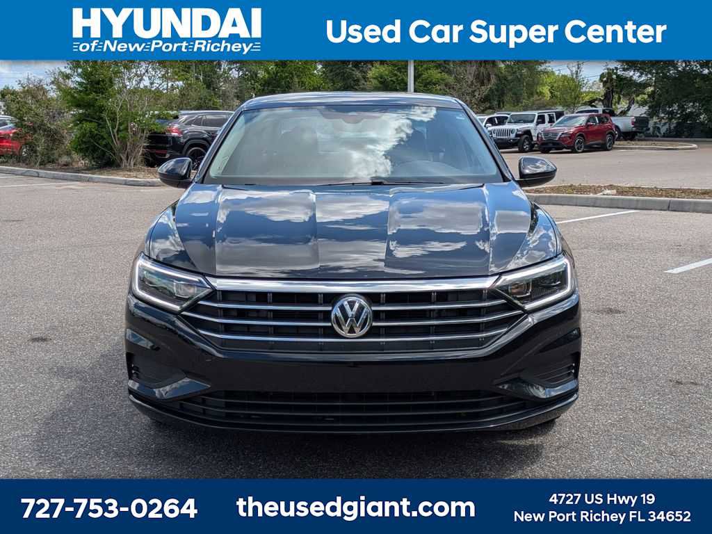 Used 2019 Volkswagen Jetta SEL w/ Cold Weather Package image 8