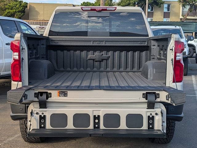 New 2026 Chevrolet Silverado 1500 ZR2 w/ ZR2 Bison Edition AWD/4WD image 7