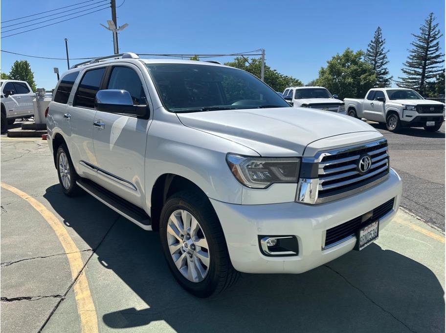 Used 2019 Toyota Sequoia Platinum AWD/4WD image 4