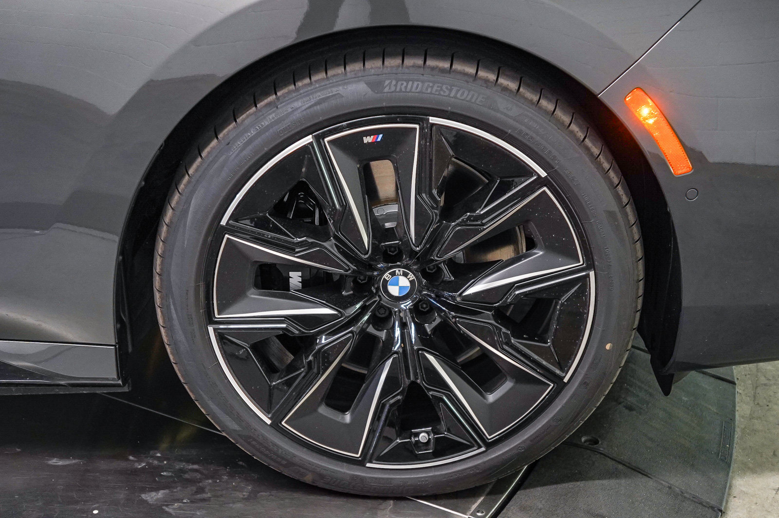 New 2026 BMW i7 eDrive50 w/ M Sport Package RWD image 10