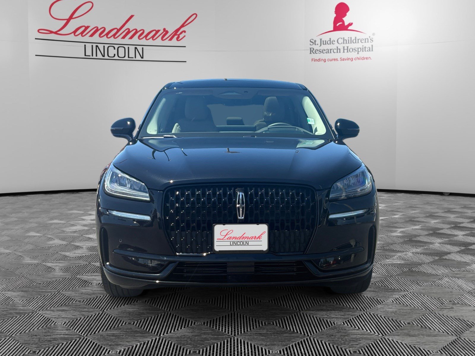 Certified 2024 Lincoln Corsair AWD w/ Equipment Group 102A image 8