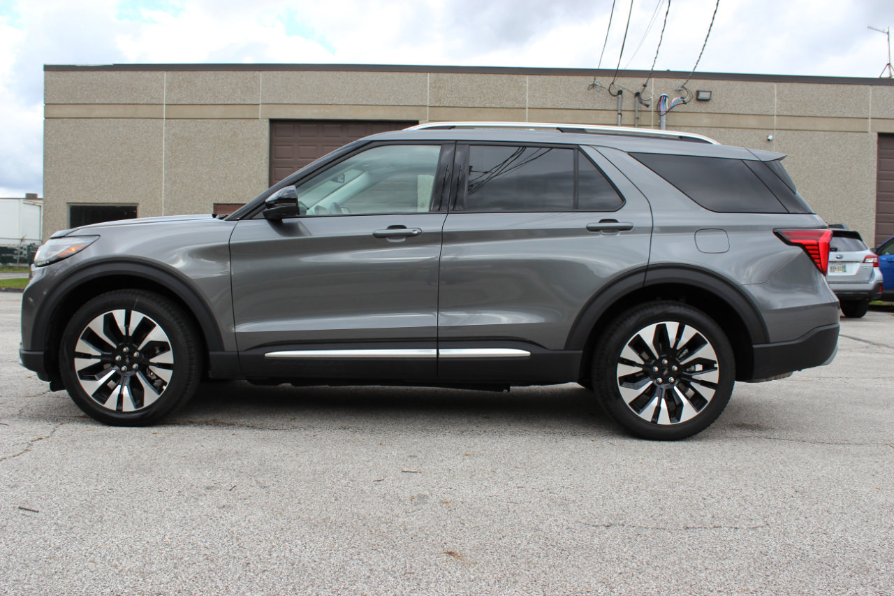 Used 2025 Ford Explorer Platinum w/ LUX Leather Package image 4