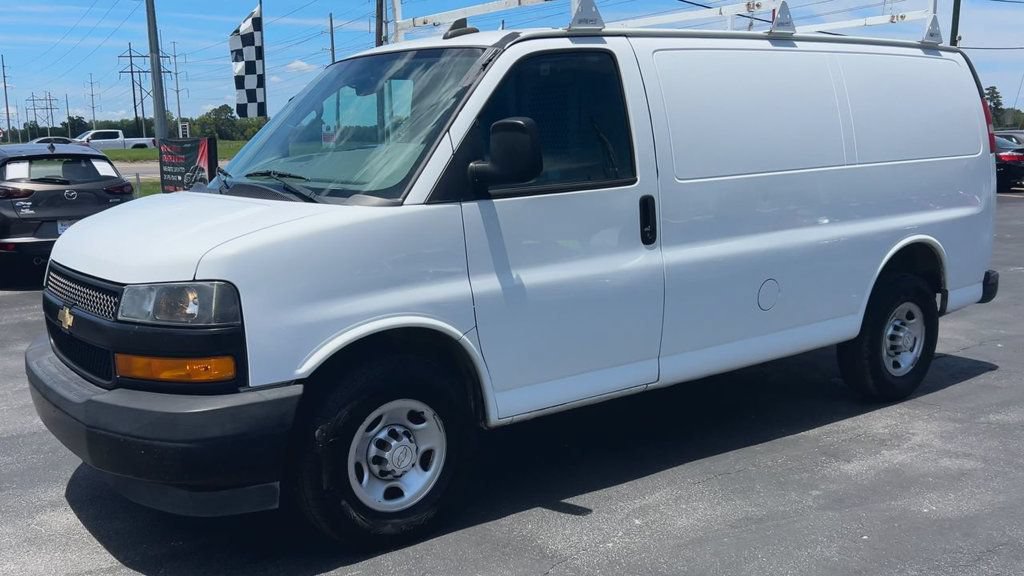 Used 2018 Chevrolet Express 2500 w/ Driver Convenience Package RWD image 4