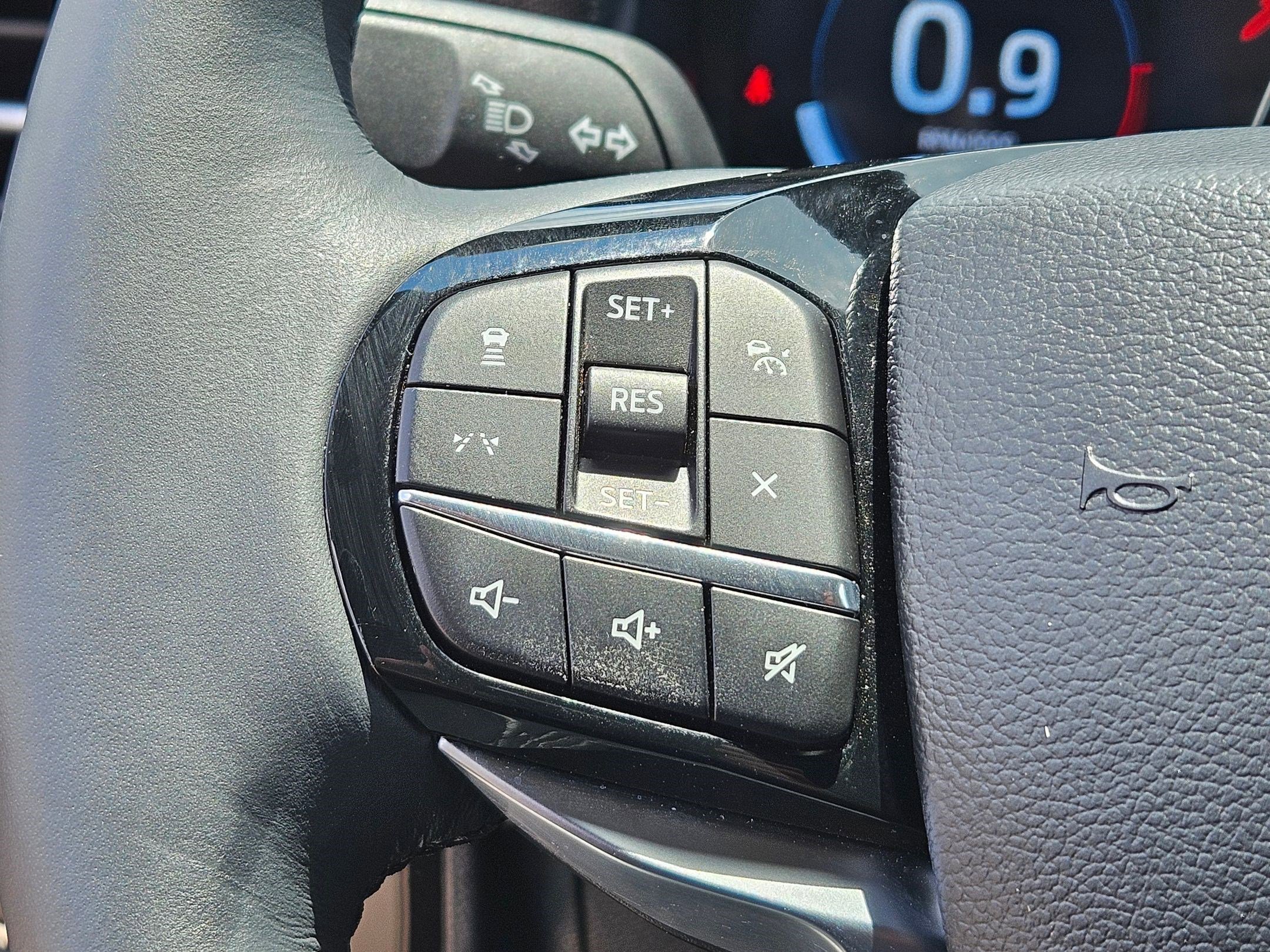 Used 2026 Ford Explorer Platinum w/ LUX Leather Package AWD/4WD image 18