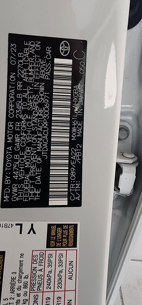 Used 2023 Toyota Prius Prime FWD image 15