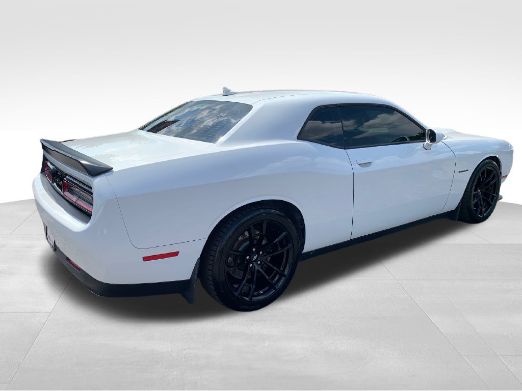 Used 2021 Dodge Challenger R/T w/ Performance Handling Group RWD image 5