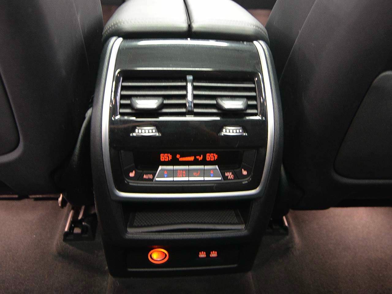 Used 2024 BMW X5 sDrive40i w/ Premium Package RWD image 10