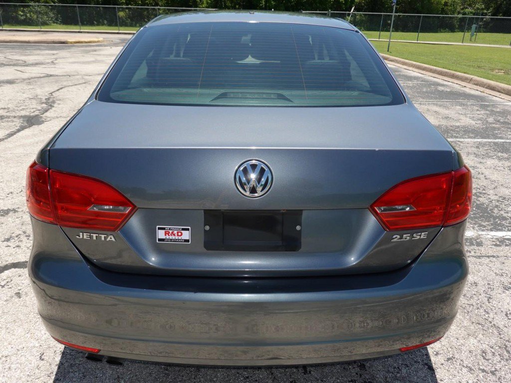 Used 2013 Volkswagen Jetta SE FWD image 6
