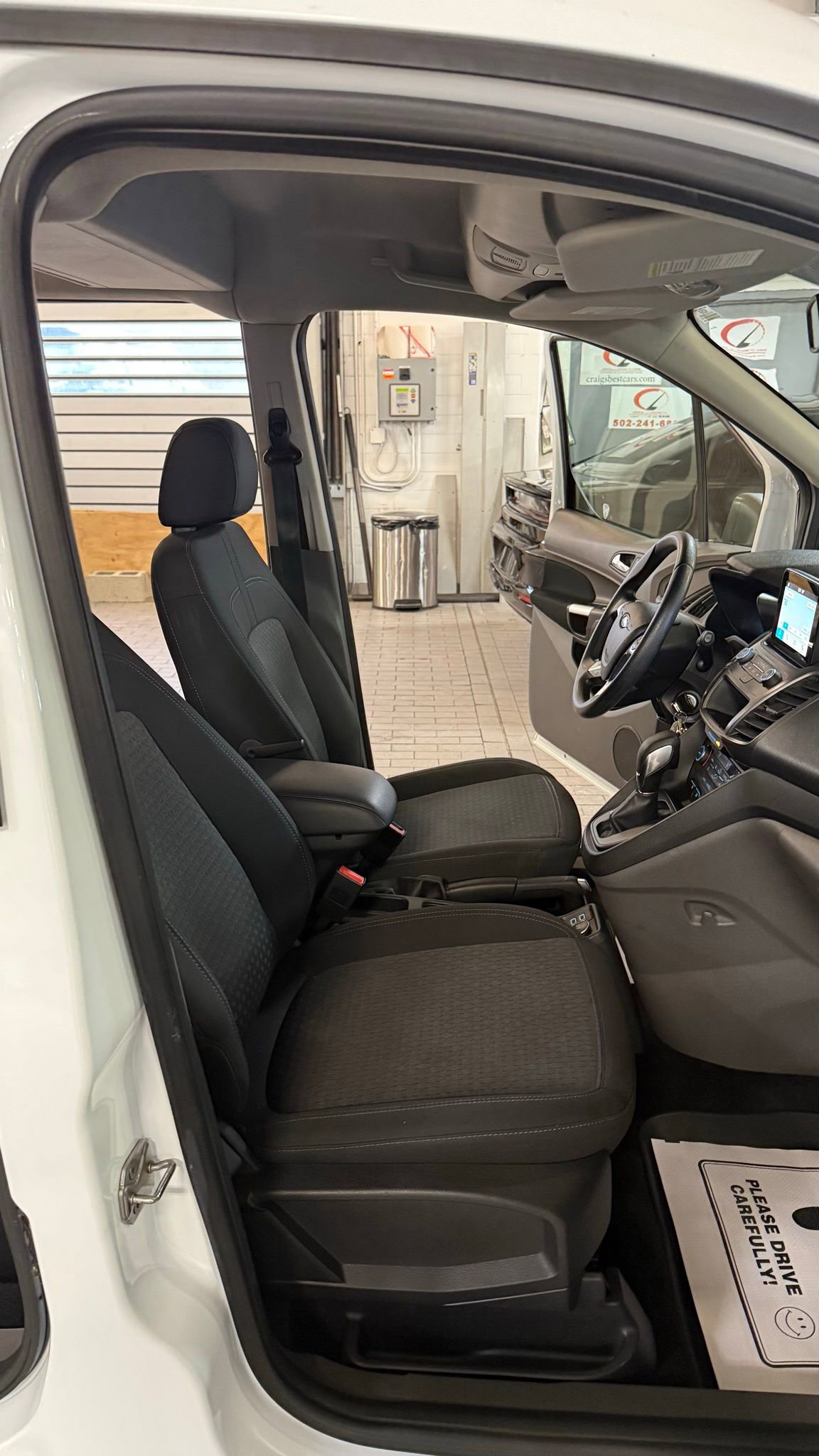 Used 2019 Ford Transit Connect XLT image 11