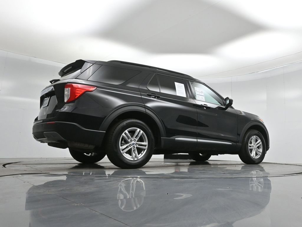 Used 2024 Ford Explorer XLT w/ Equipment Group 202A image 48