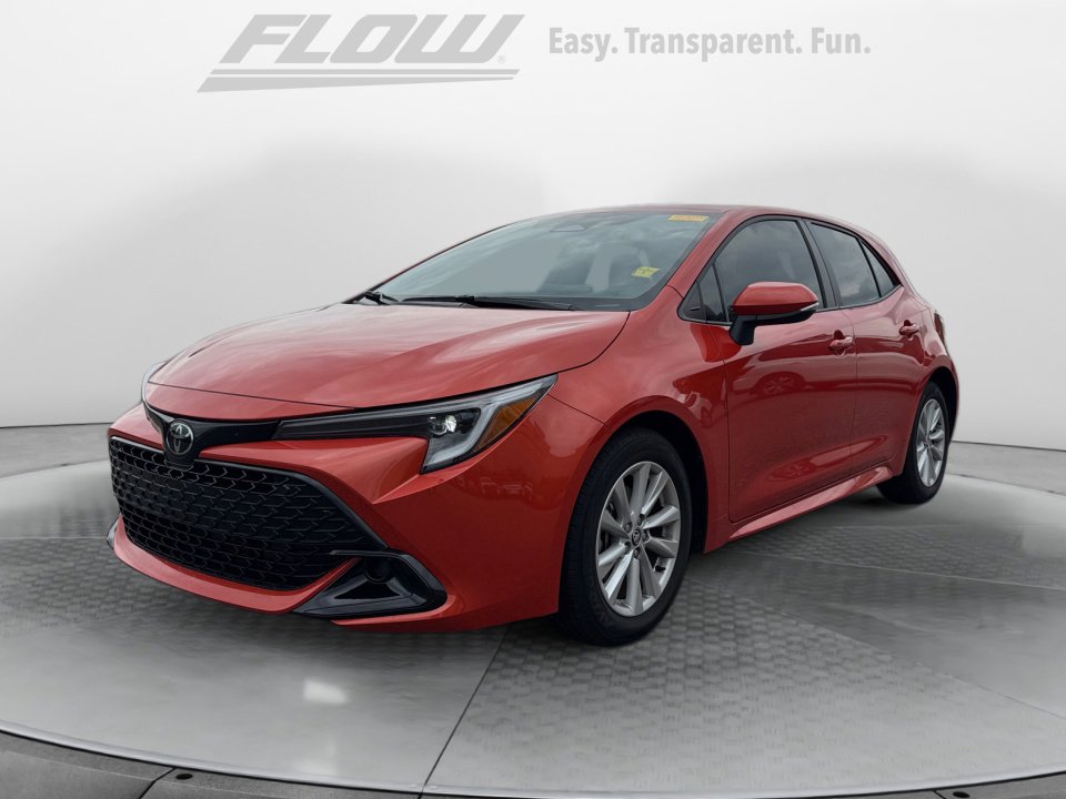 Certified 2025 Toyota Corolla SE FWD image 3