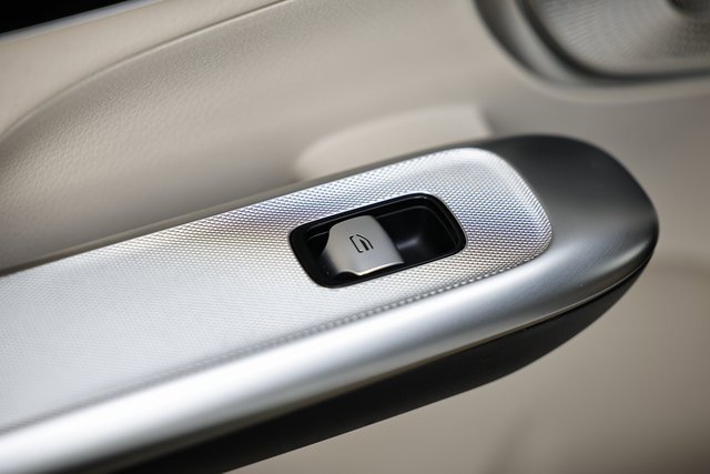 Used 2023 Mercedes-Benz GLC 300 GLC 300 image 25