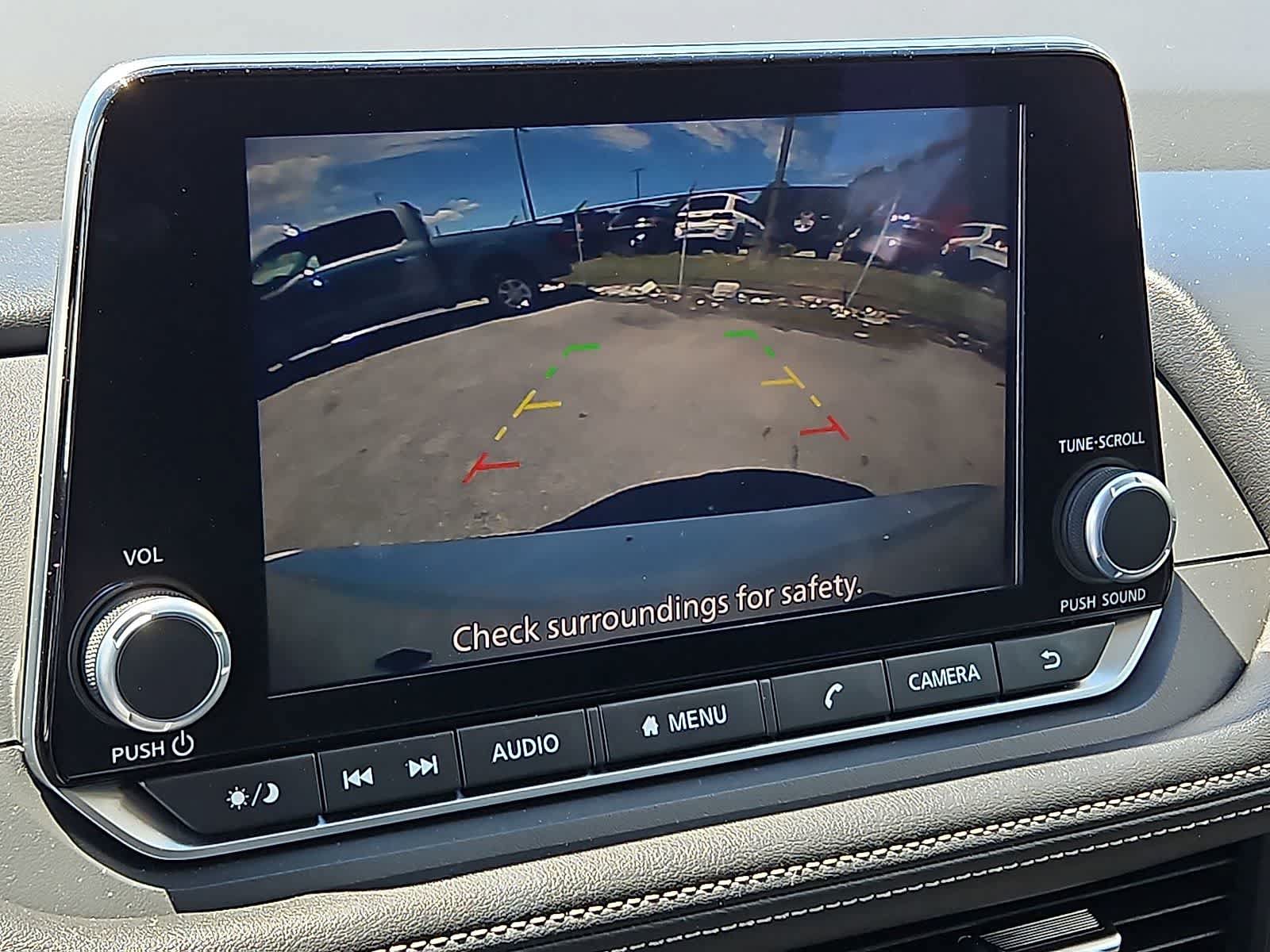 Used 2025 Nissan Rogue SV AWD/4WD image 18