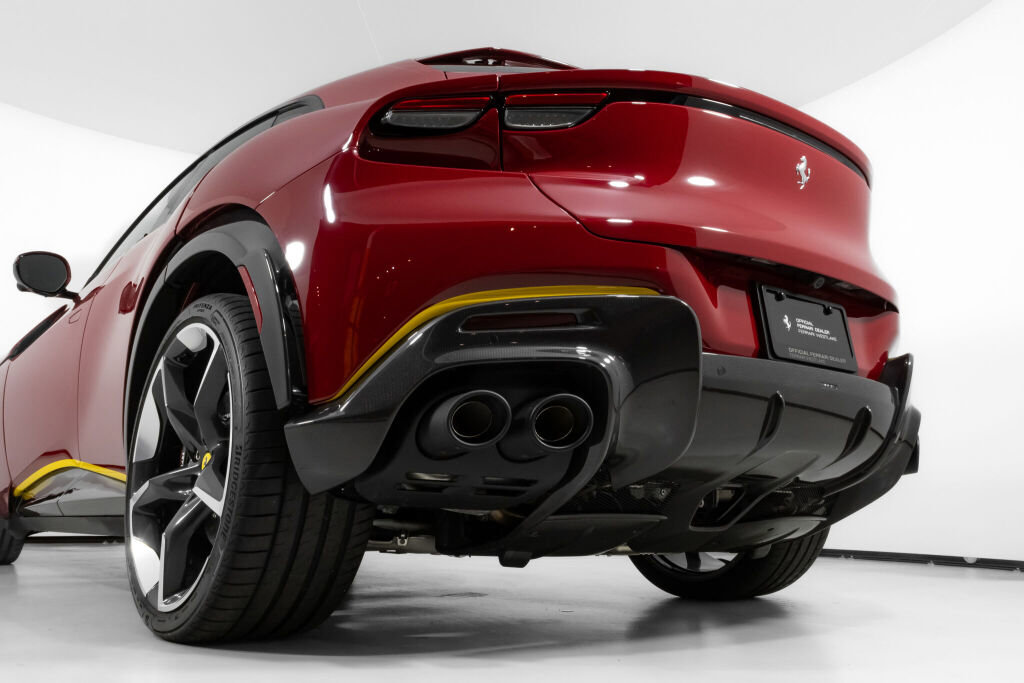 Used 2025 Ferrari Purosangue image 16