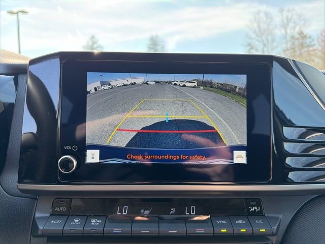 Used 2025 Toyota Camry LE image 18