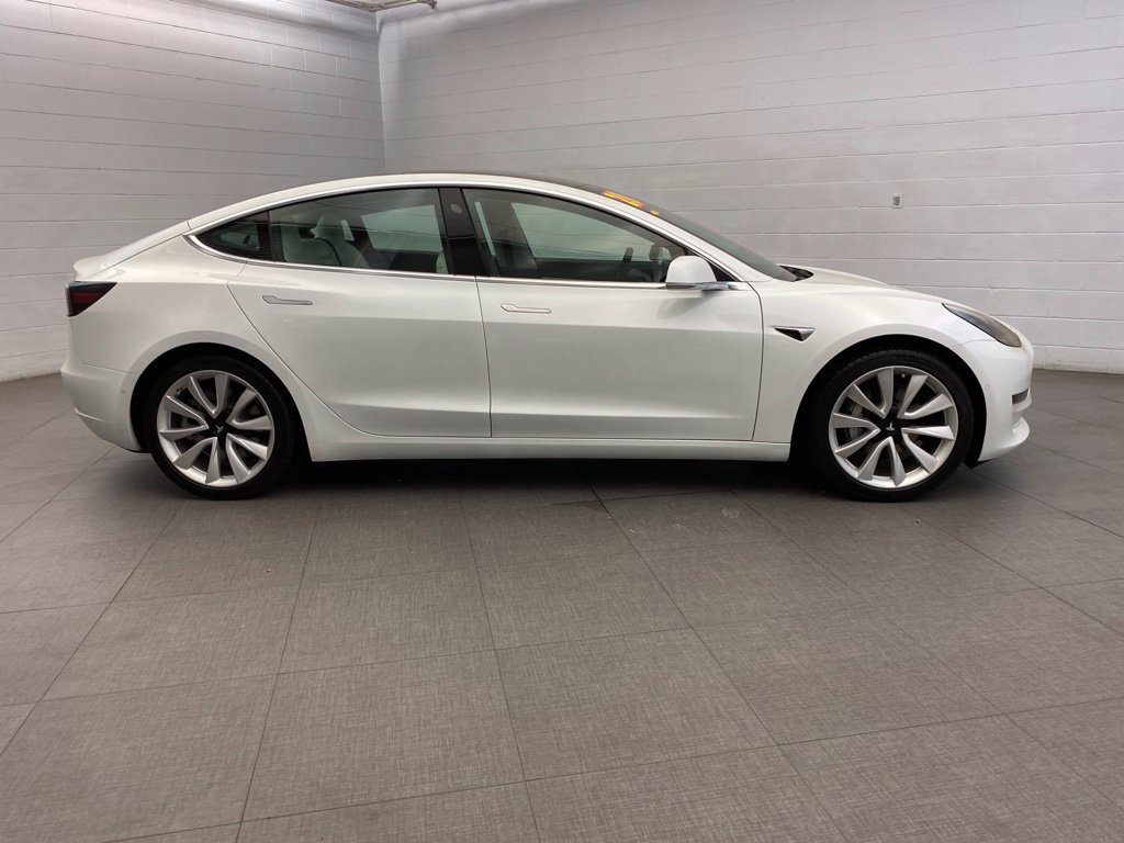 Used 2020 Tesla Model 3 Standard Range Plus RWD image 4