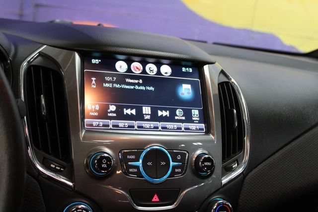Used 2017 Chevrolet Cruze LT w/ LT True North Edition FWD image 19