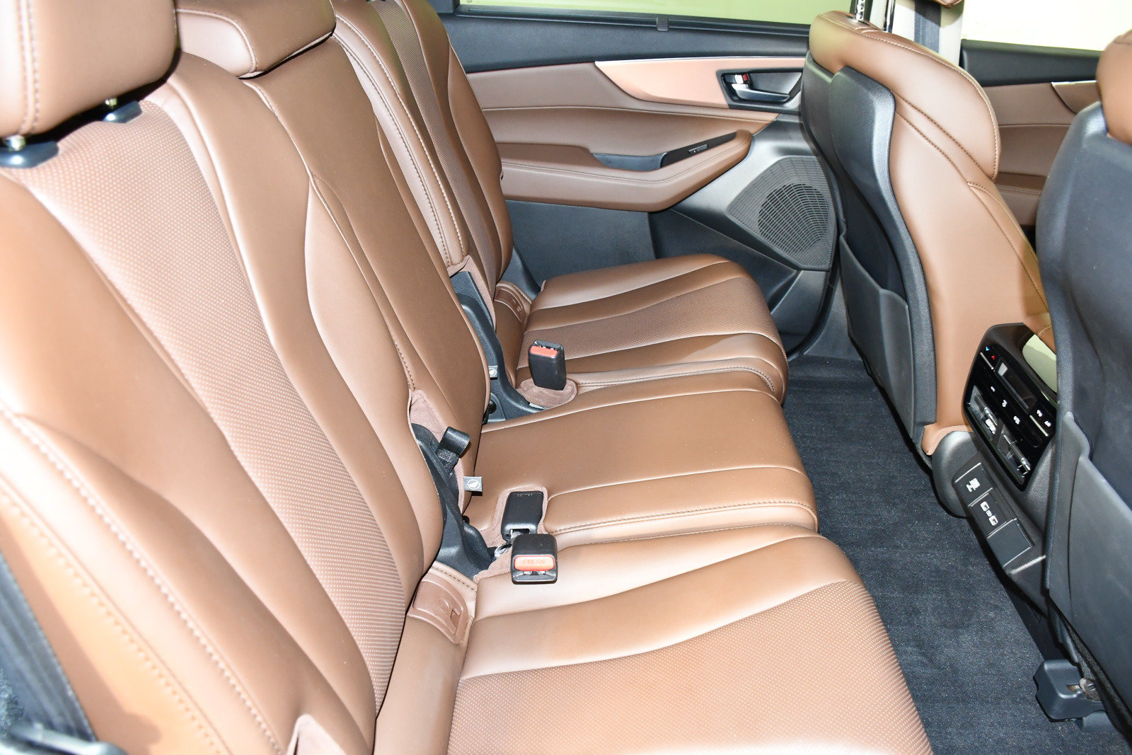 Certified 2024 Acura MDX SH-AWD w/ Technology Package image 45