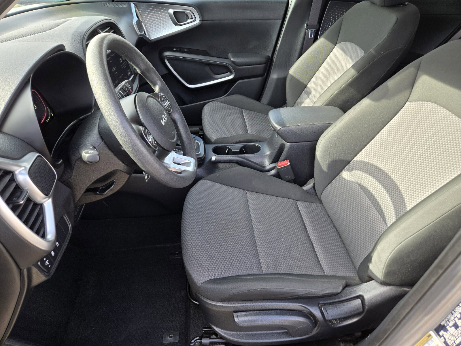 Certified 2024 Kia Soul LX w/ Option Group 015 image 11