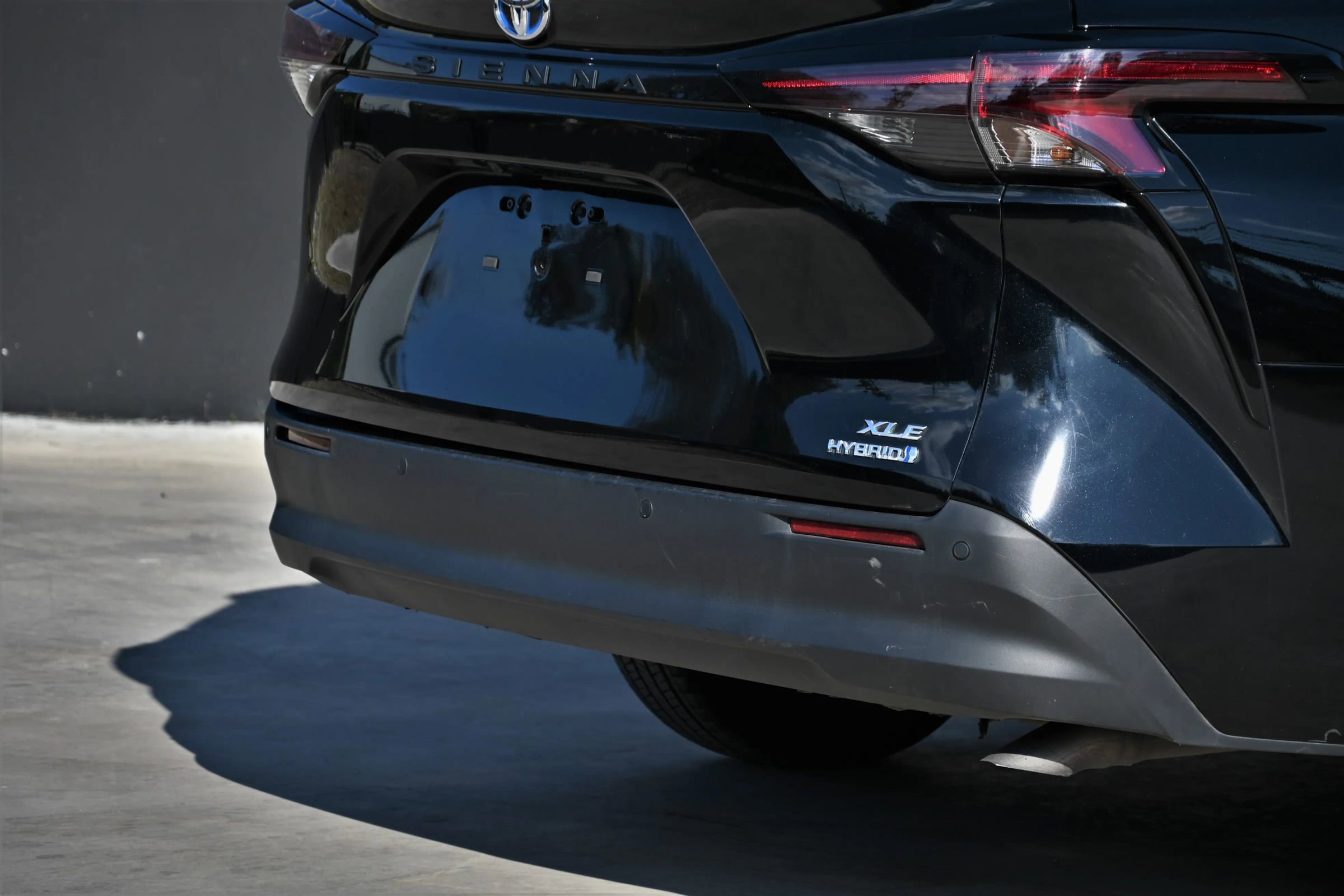 Used 2024 Toyota Sienna XLE image 7