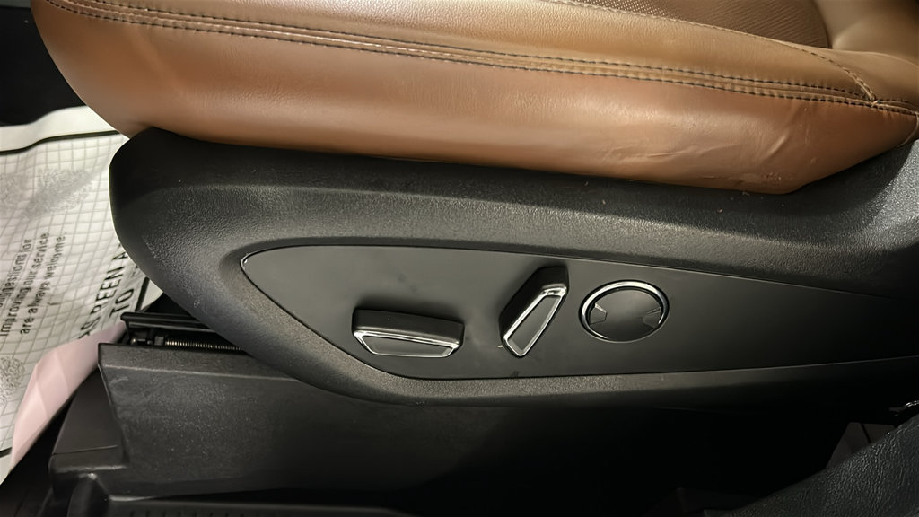 Used 2023 Lincoln Nautilus Reserve AWD/4WD image 11