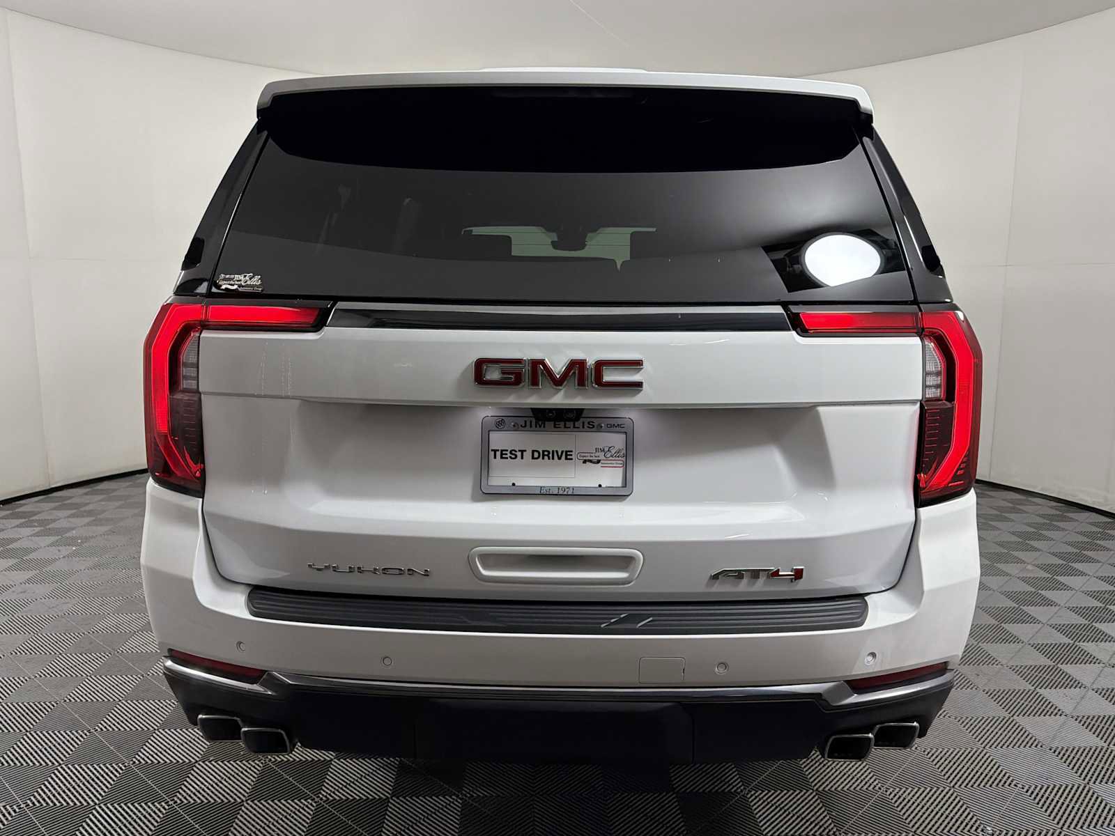 New 2026 GMC Yukon XL AT4 image 5