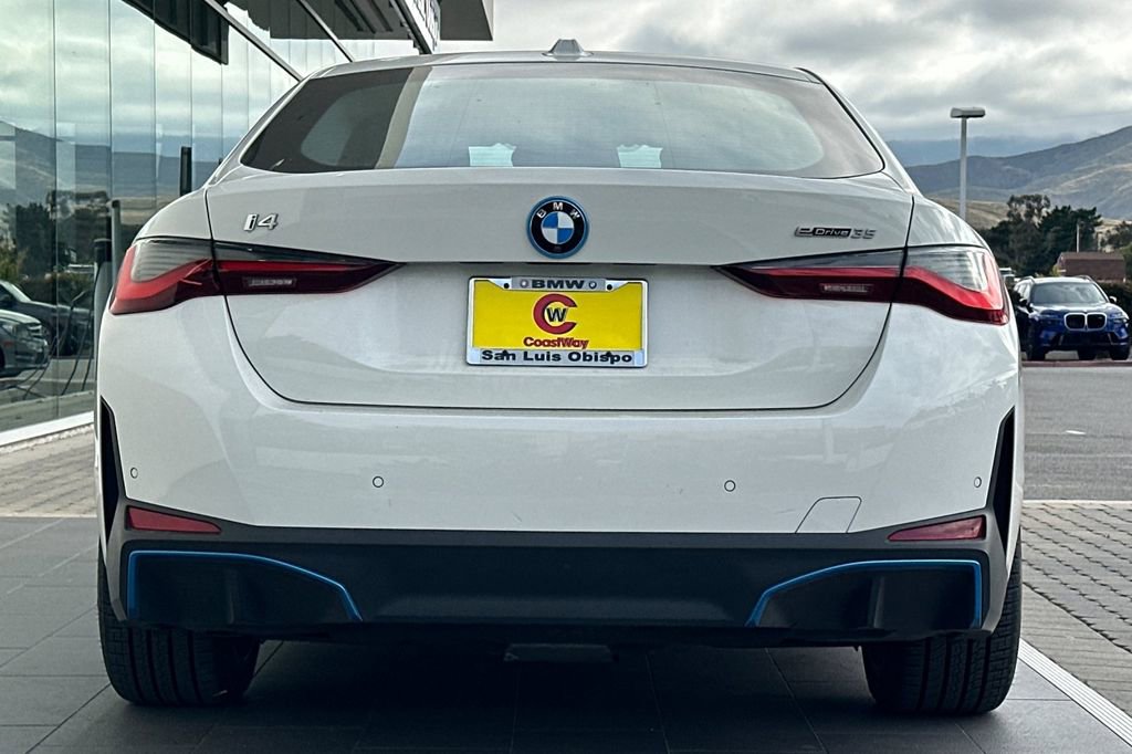 Used 2023 BMW i4 eDrive35 w/ Premium Package RWD image 4
