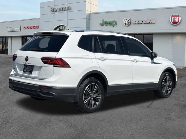 Used 2024 Volkswagen Tiguan SE FWD image 7