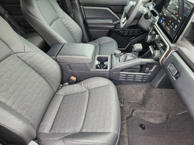 Certified 2025 Toyota 4Runner TRD Sport Premium w/ Tow Technology Package AWD/4WD image 12