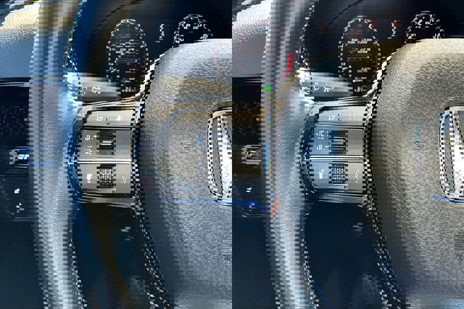 Used 2025 Honda CR-V EX-L image 20