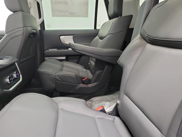 New 2026 Ford Expedition Active AWD/4WD image 13
