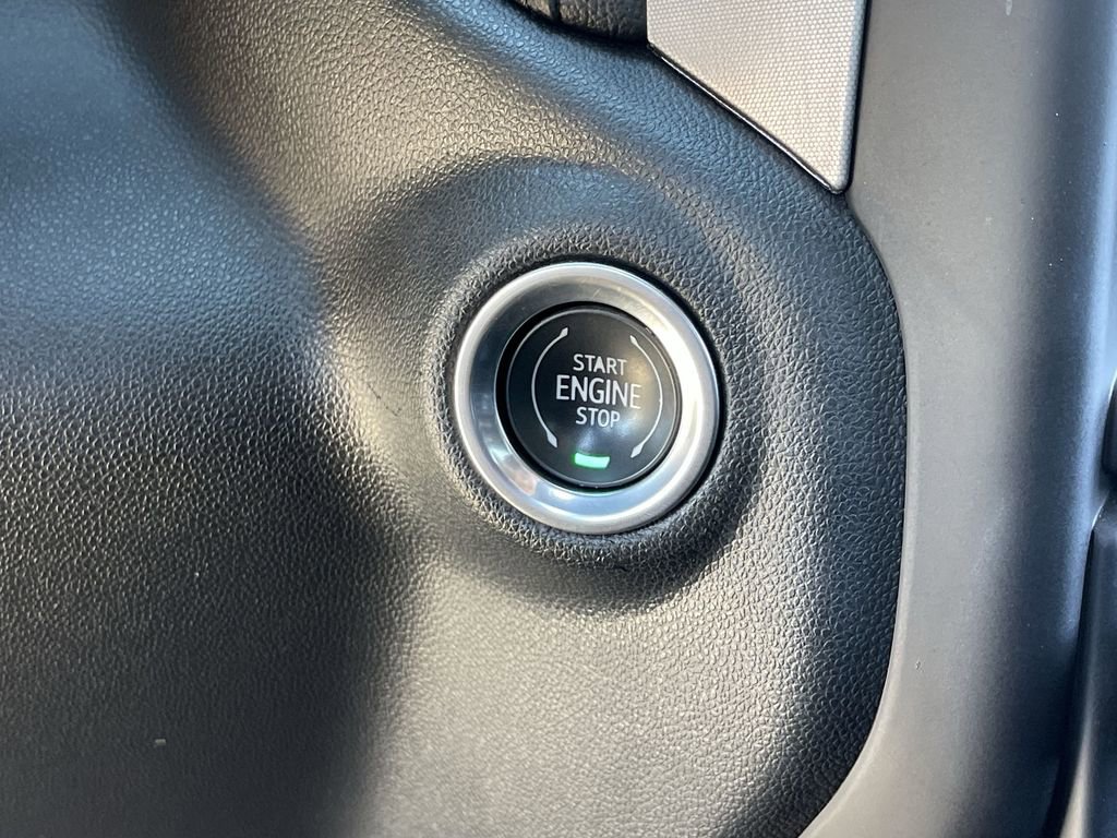 Used 2022 GMC Sierra 2500 SLE w/ SLE Value Package; image 17