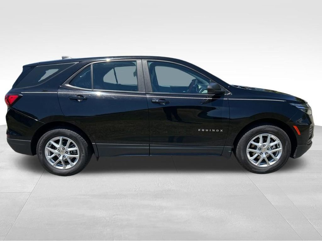 Used 2023 Chevrolet Equinox LS FWD image 13