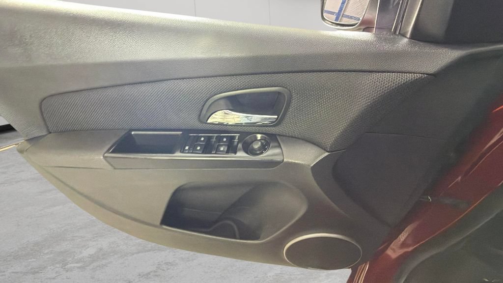 Used 2014 Chevrolet Cruze LT w/ All-Star Edition FWD image 23