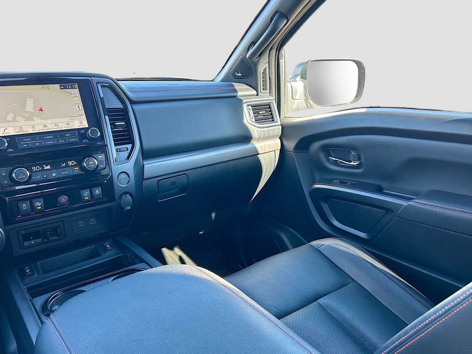 Used 2023 Nissan Titan PRO-4X w/ Pro-4x Convenience Package AWD/4WD image 24