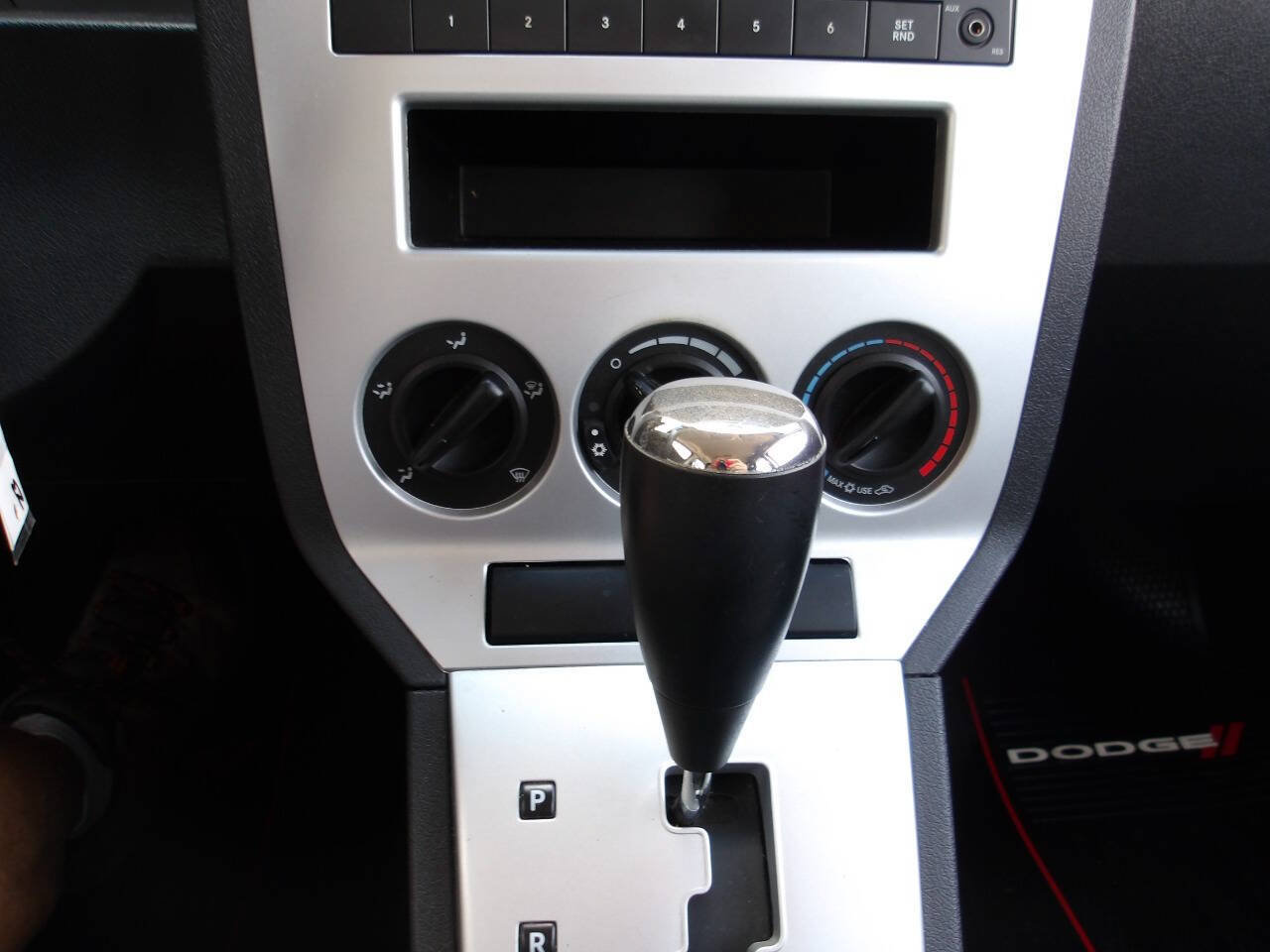 Used 2009 Dodge Caliber SXT FWD image 13