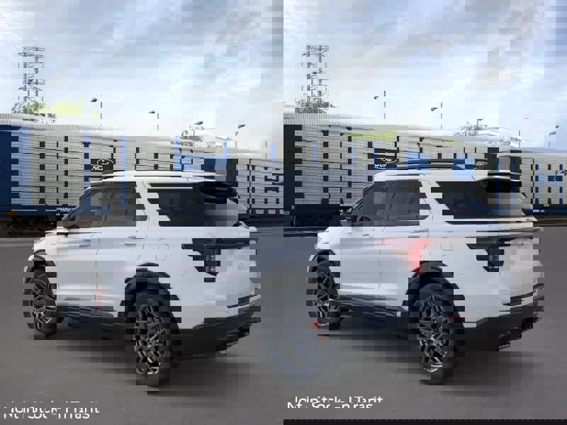New 2026 Ford Explorer ST-Line image 4